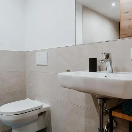 Guetgeanlossn شقة